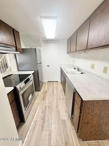 8029 N 32ND Lane, Phoenix, AZ 85051