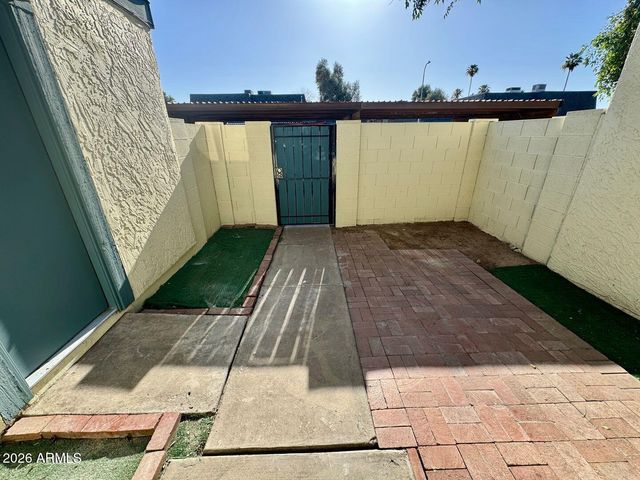 8029 N 32ND Lane, Phoenix, AZ 85051