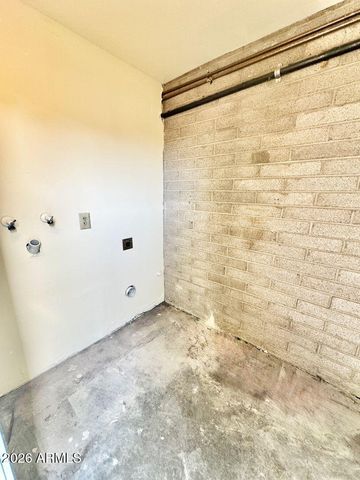 8029 N 32ND Lane, Phoenix, AZ 85051