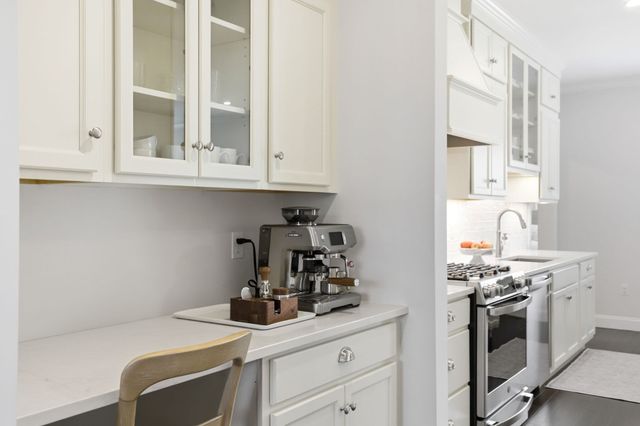45 Cranberry Farm Rd, Plymouth, MA 02360