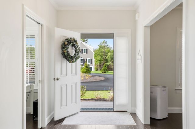 45 Cranberry Farm Rd, Plymouth, MA 02360