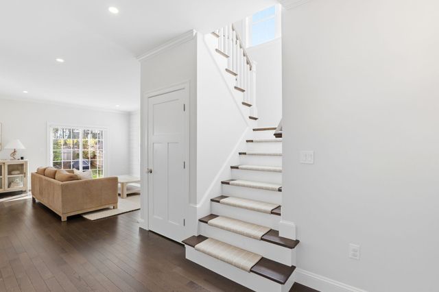 45 Cranberry Farm Rd, Plymouth, MA 02360
