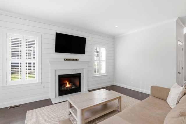 45 Cranberry Farm Rd, Plymouth, MA 02360