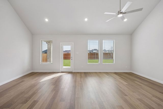 489 Hundred Acre Drive, Waxahachie, TX 75165