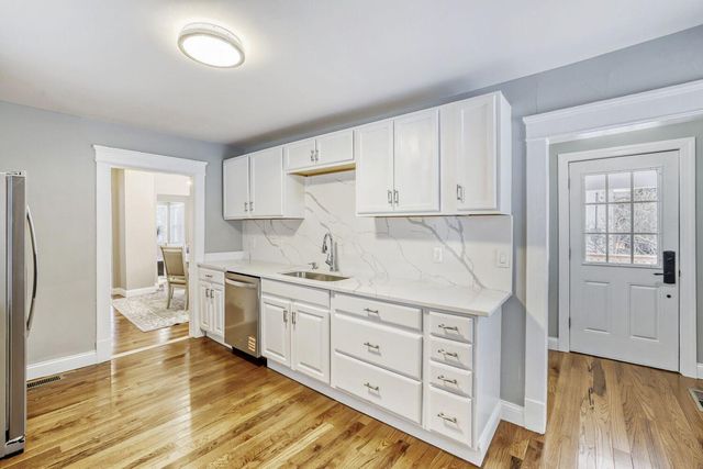 2624 35th Avenue S, Minneapolis, MN 55406