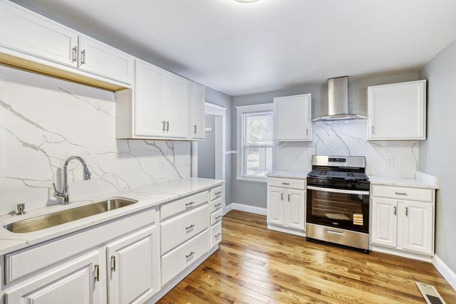 2624 35th Avenue S, Minneapolis, MN 55406