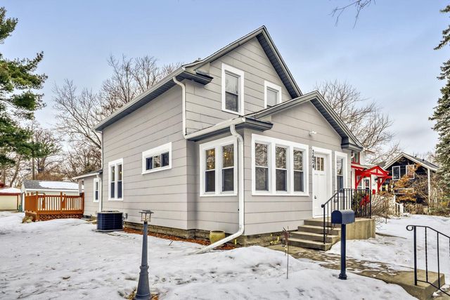 2624 35th Avenue S, Minneapolis, MN 55406