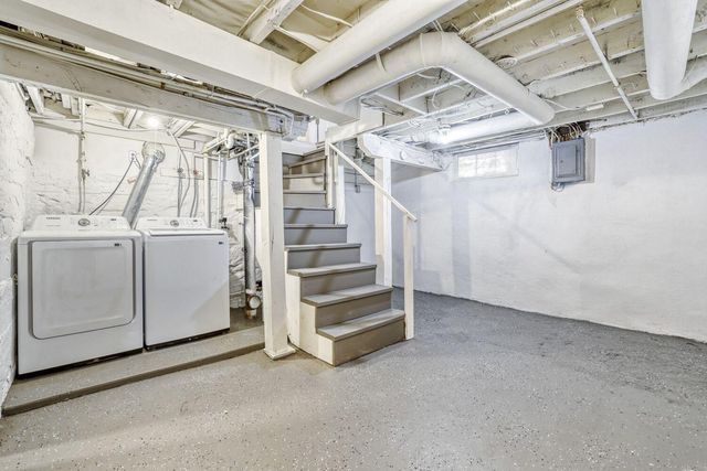 2624 35th Avenue S, Minneapolis, MN 55406