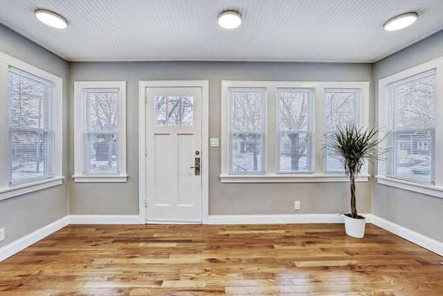 2624 35th Avenue S, Minneapolis, MN 55406