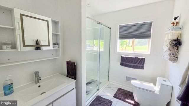 6262 THOMAN DR, Spring Grove, PA 17362