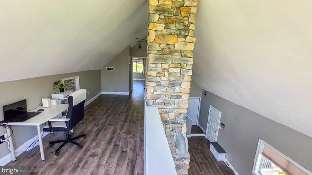 6262 THOMAN DR, Spring Grove, PA 17362