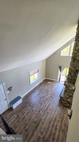 6262 THOMAN DR, Spring Grove, PA 17362