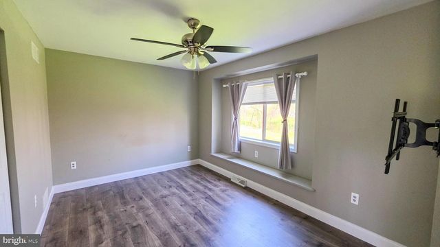 6262 THOMAN DR, Spring Grove, PA 17362