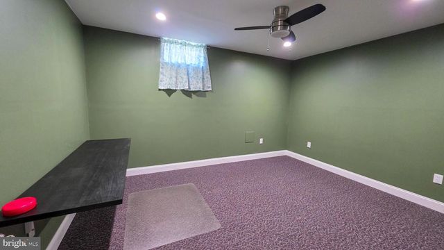 6262 THOMAN DR, Spring Grove, PA 17362