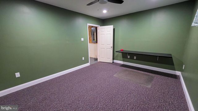 6262 THOMAN DR, Spring Grove, PA 17362