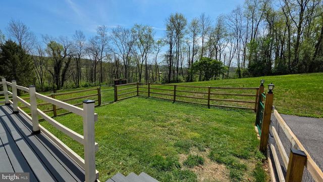 6262 THOMAN DR, Spring Grove, PA 17362