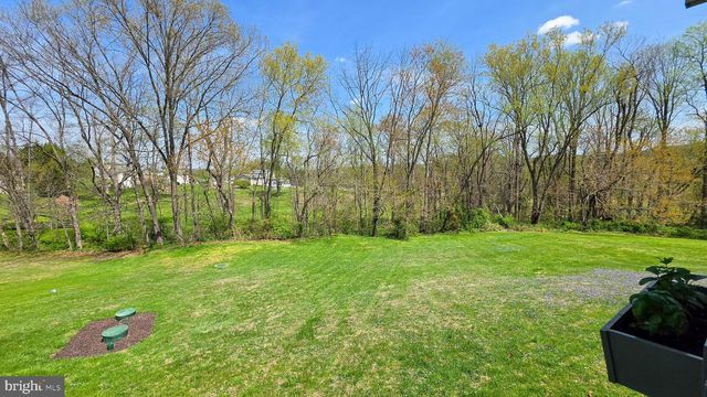 6262 THOMAN DR, Spring Grove, PA 17362