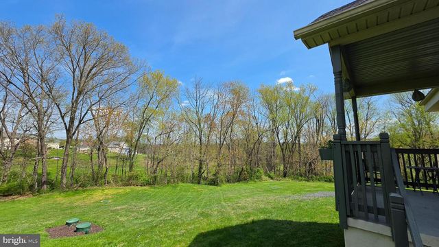 6262 THOMAN DR, Spring Grove, PA 17362