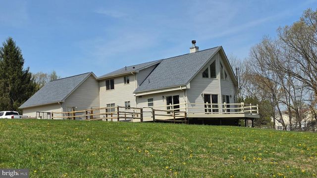 6262 THOMAN DR, Spring Grove, PA 17362