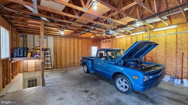 6262 THOMAN DR, Spring Grove, PA 17362