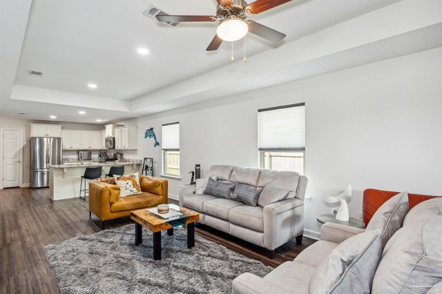 901 E Fisher, Pensacola, FL 32503