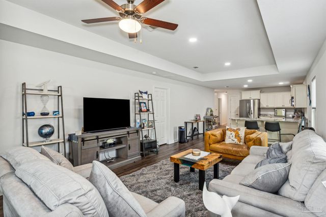 901 E Fisher, Pensacola, FL 32503
