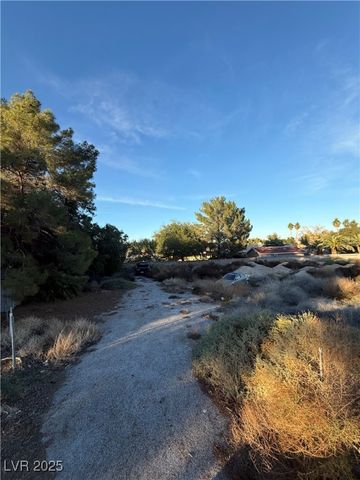 East Oquendo, Las Vegas, NV 89120