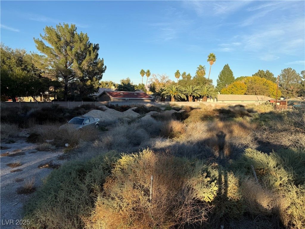 East Oquendo, Las Vegas, NV 89120