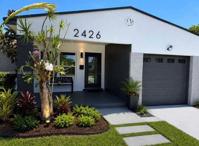 2426 Arthur St, Hollywood, FL 33020