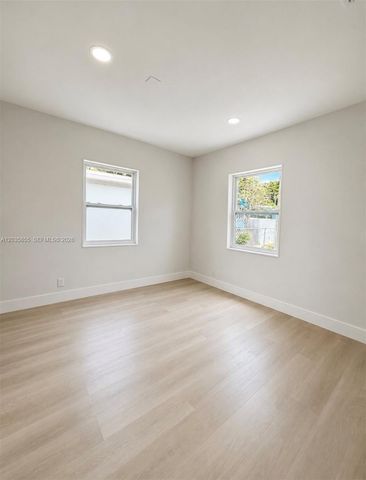 2426 Arthur St, Hollywood, FL 33020
