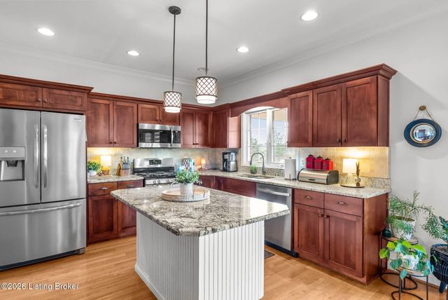 6600 Southwind Ct, Crestwood, KY 40014