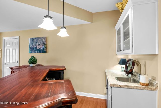 6600 Southwind Ct, Crestwood, KY 40014