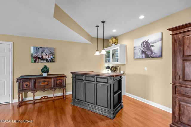 6600 Southwind Ct, Crestwood, KY 40014