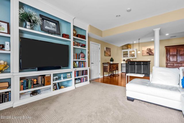 6600 Southwind Ct, Crestwood, KY 40014