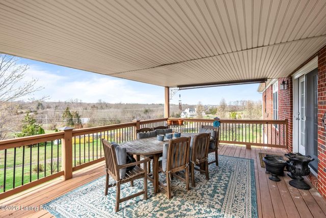 6600 Southwind Ct, Crestwood, KY 40014