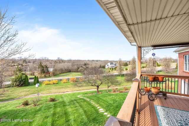 6600 Southwind Ct, Crestwood, KY 40014