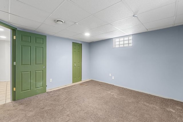 207 N Yale Avenue, Villa Park, IL 60181