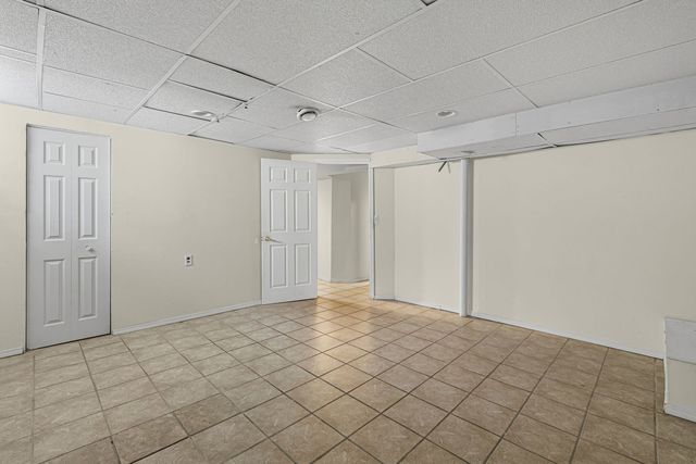 207 N Yale Avenue, Villa Park, IL 60181
