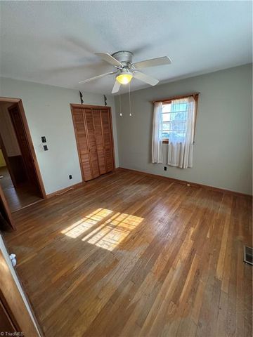 181 Antioch Avenue, Mount Airy, NC 27030
