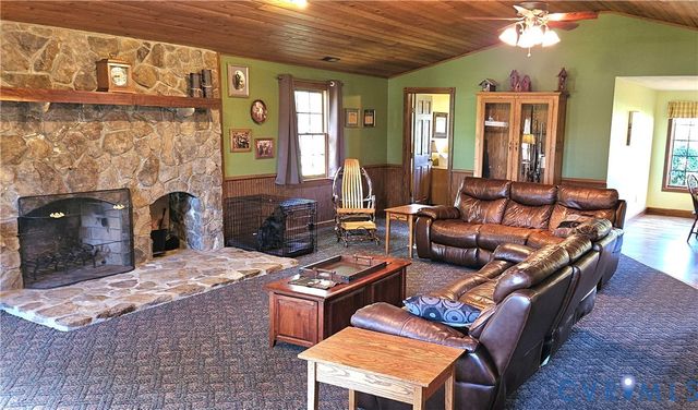 10511 Ashcake Rd, Ashland, VA 23005