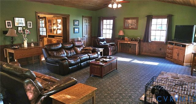 10511 Ashcake Rd, Ashland, VA 23005
