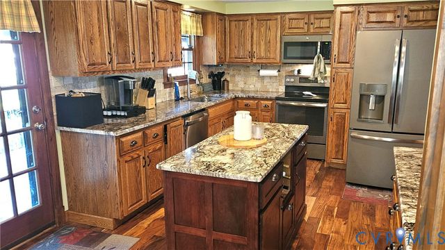 10511 Ashcake Rd, Ashland, VA 23005