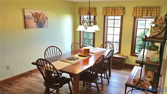 10511 Ashcake Rd, Ashland, VA 23005