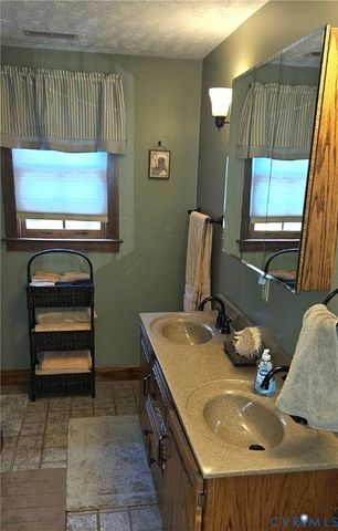 10511 Ashcake Rd, Ashland, VA 23005