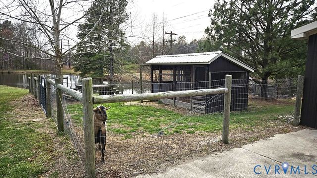 10511 Ashcake Rd, Ashland, VA 23005