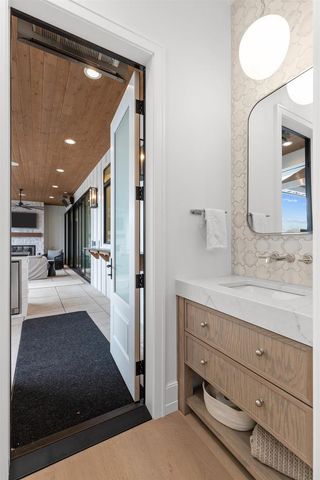 W5896 AUTUMN HILLS PARKWAY, Appleton, WI 54913