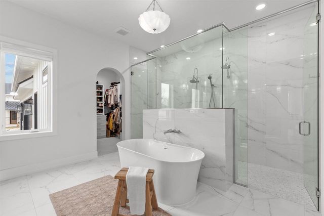 W5896 AUTUMN HILLS PARKWAY, Appleton, WI 54913