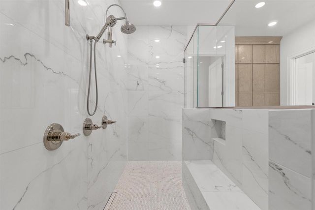 W5896 AUTUMN HILLS PARKWAY, Appleton, WI 54913