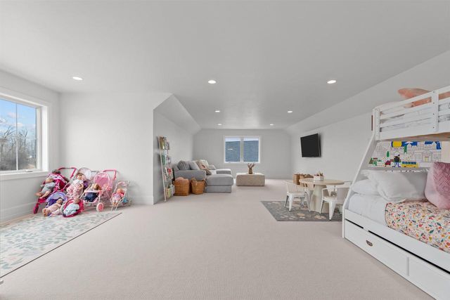 W5896 AUTUMN HILLS PARKWAY, Appleton, WI 54913