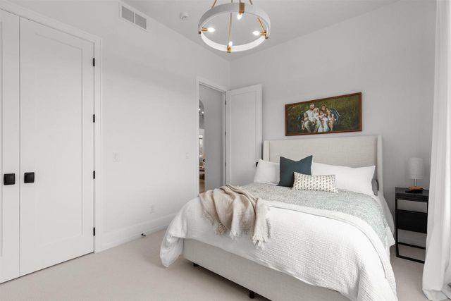 W5896 AUTUMN HILLS PARKWAY, Appleton, WI 54913